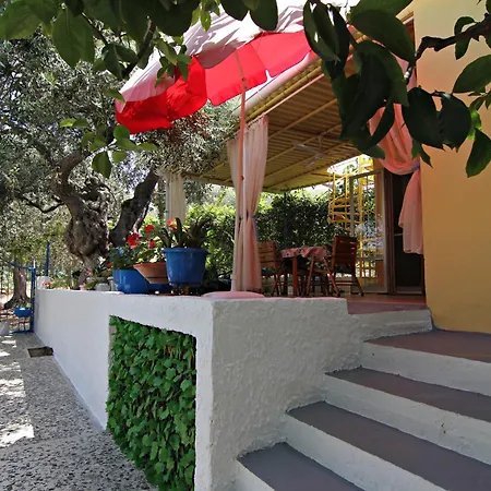 Joanna's House *